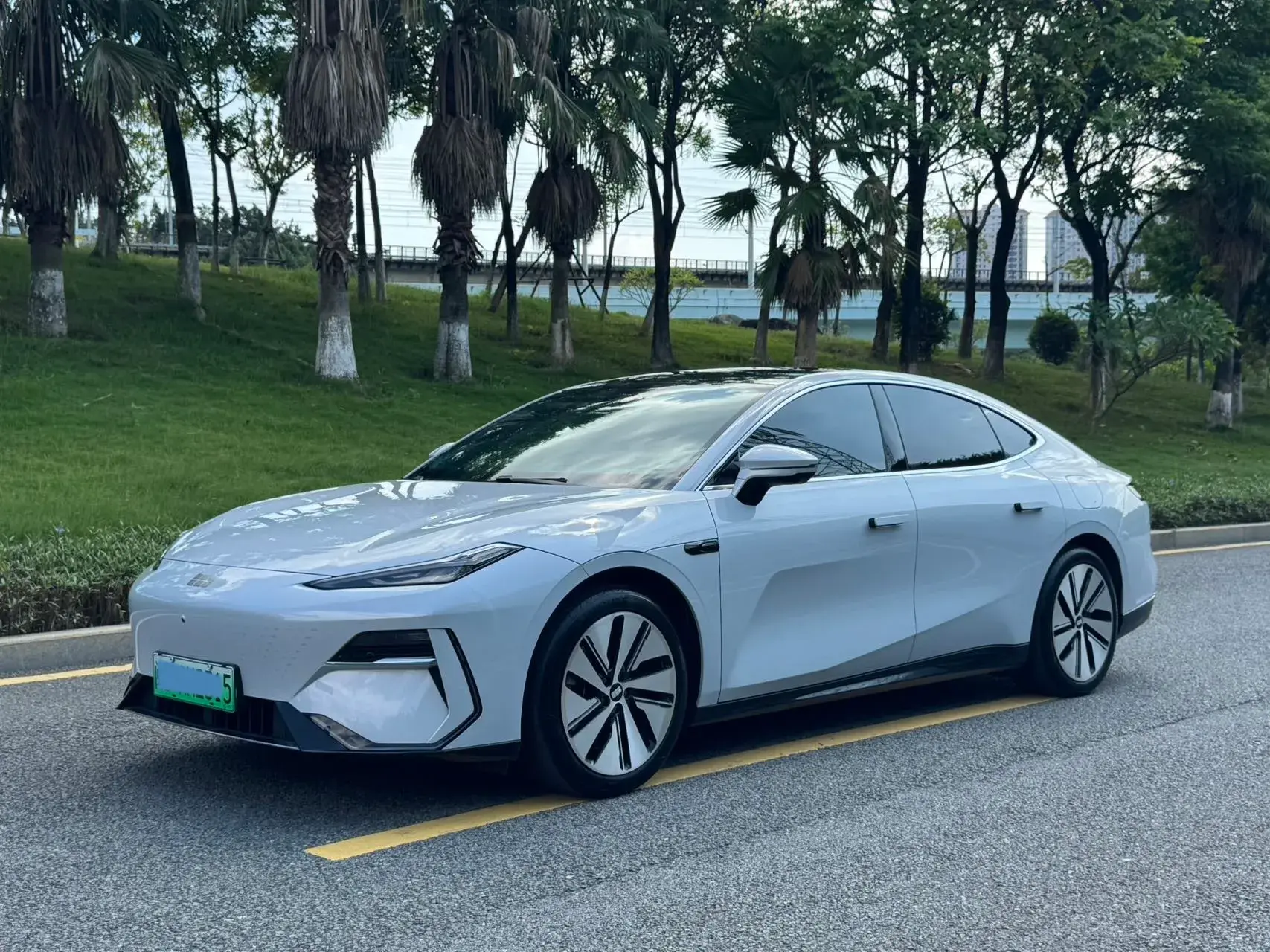 2024 GEELY GALAXY view 1
