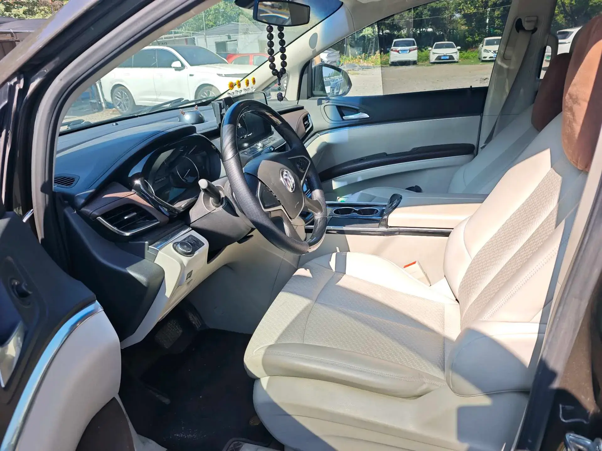 2021 BUICK GL8 thumbnail 4