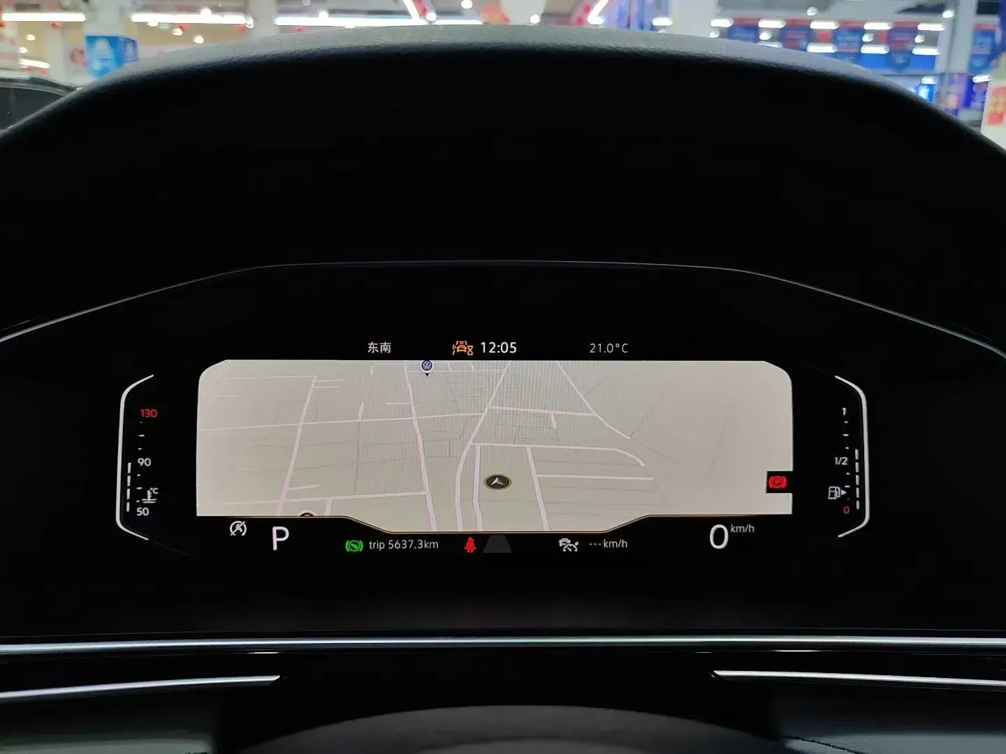 2024 VOLKSWAGEN TIGUAN thumbnail 4