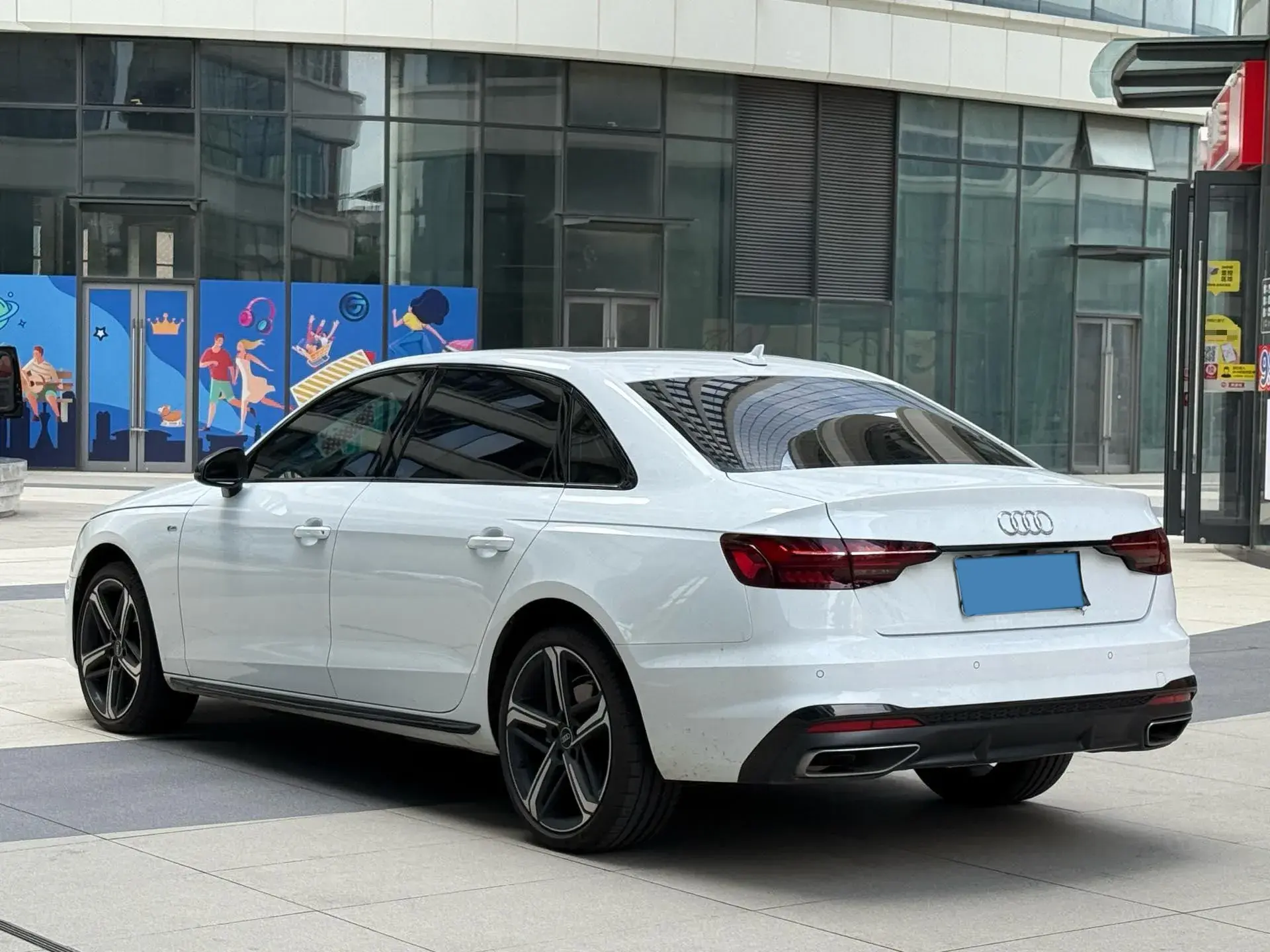 2024 AUDI A4L thumbnail 4