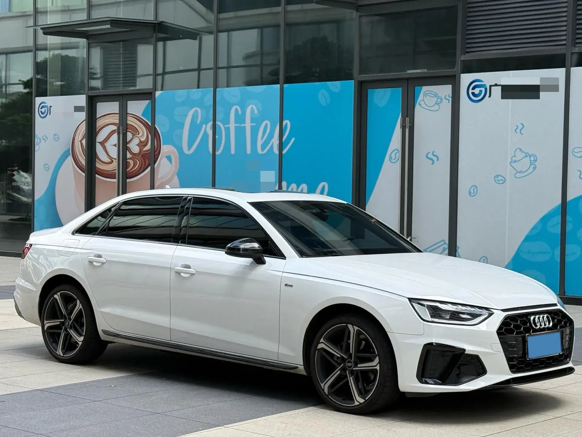 2024 AUDI A4L thumbnail 3