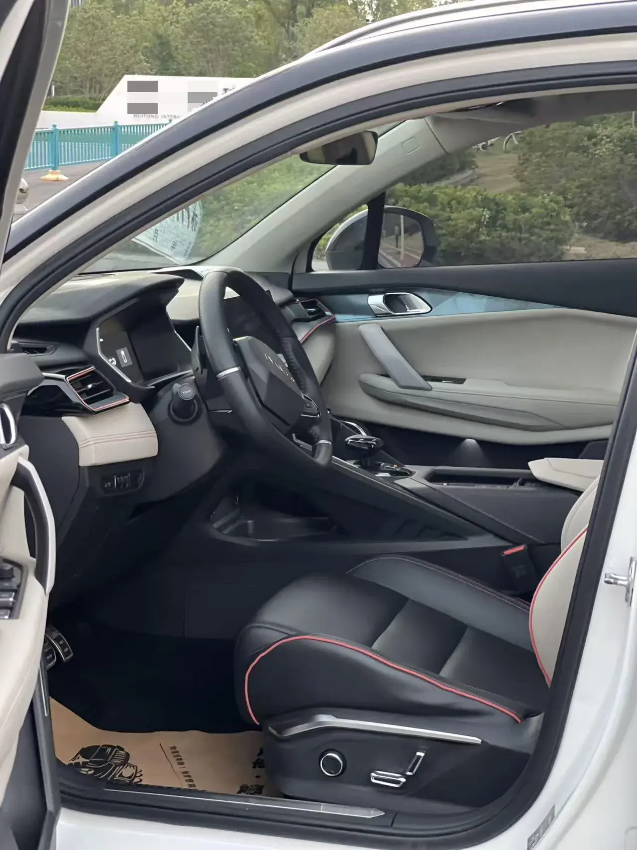 2022 LYNK&CO 06 thumbnail 3