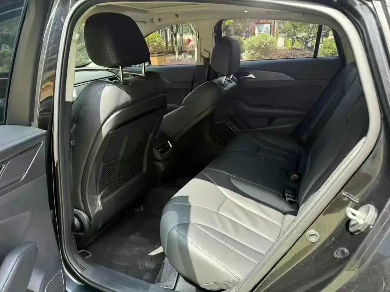 2021 HONGQI H7 thumbnail 4