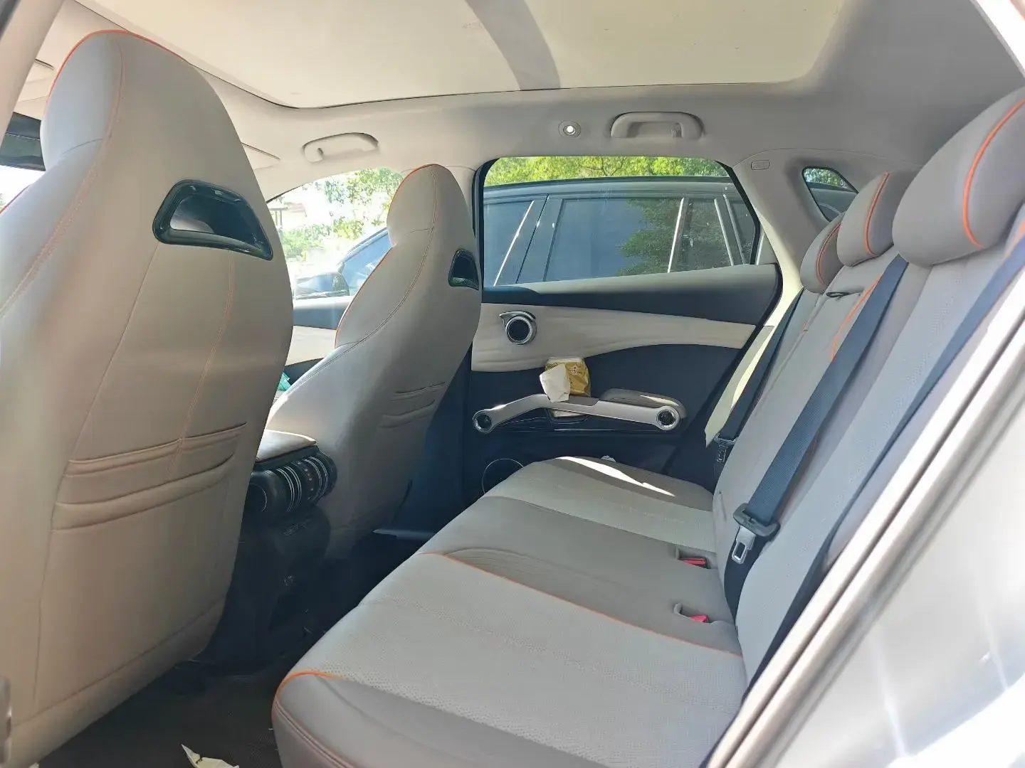 2023 BYD YUAN thumbnail 3