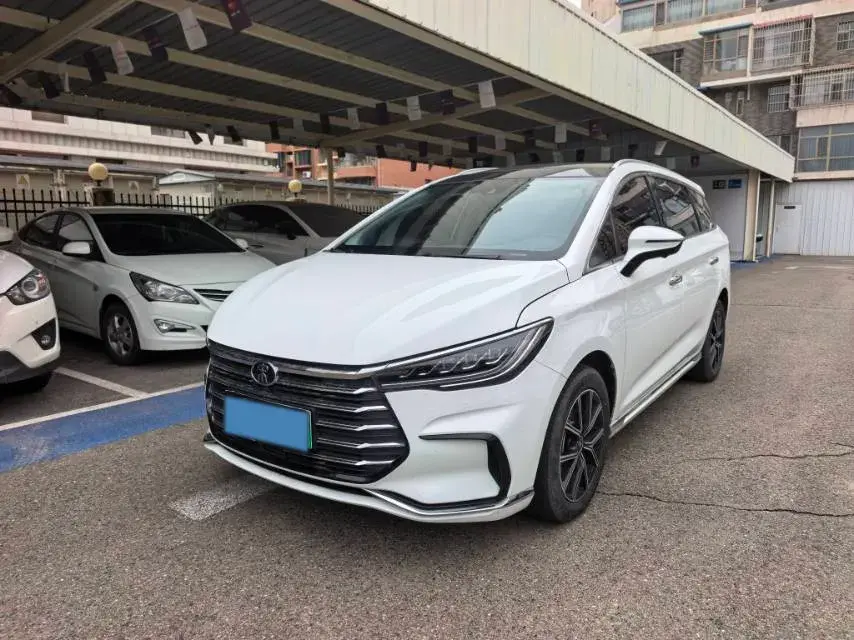 2022 BYD SONG view 1