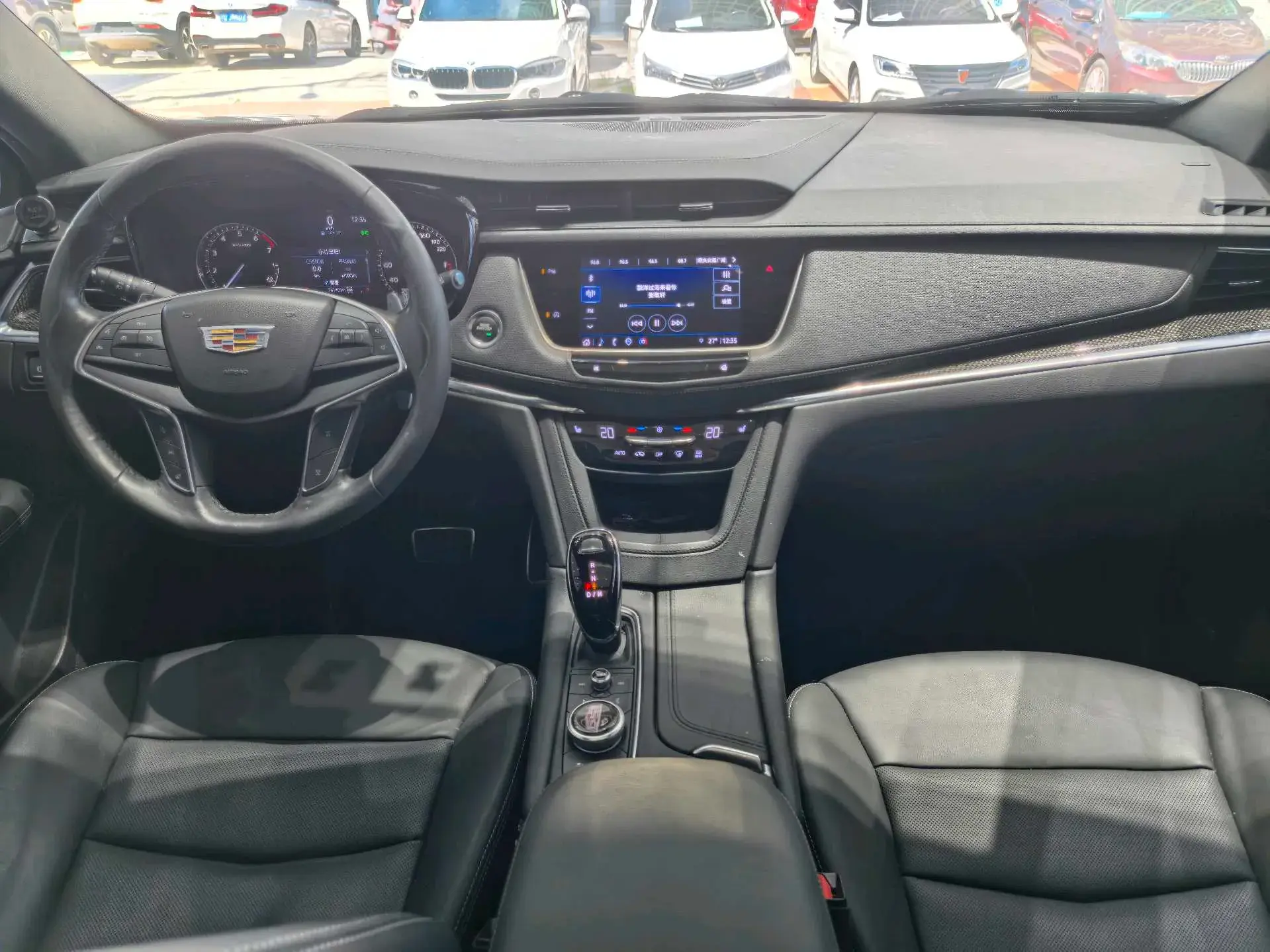 2022 CADILLAC XT5 thumbnail 4