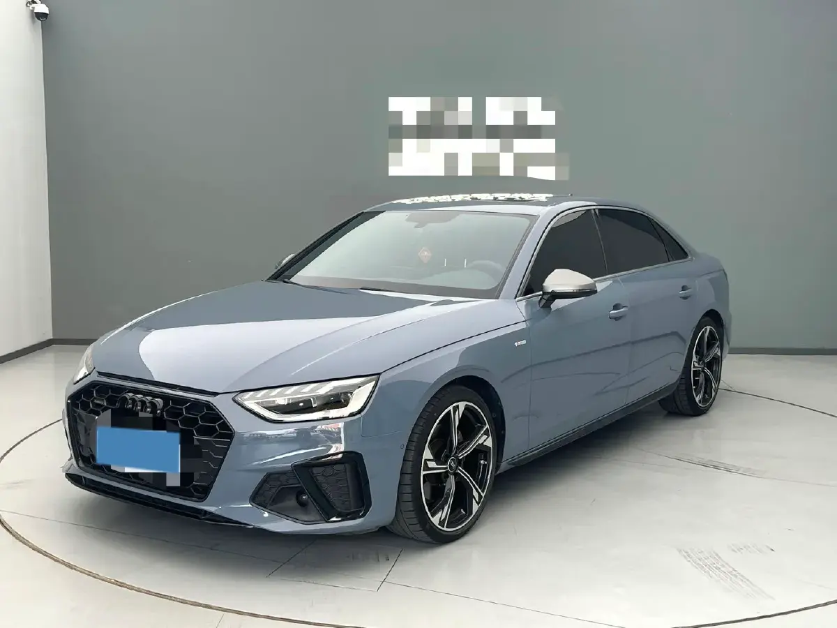 2022 Audi A4L 2.0T 190HP L4 7DCT