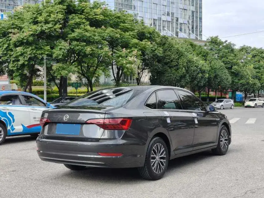 2019 VOLKSWAGEN SAGITAR thumbnail 4