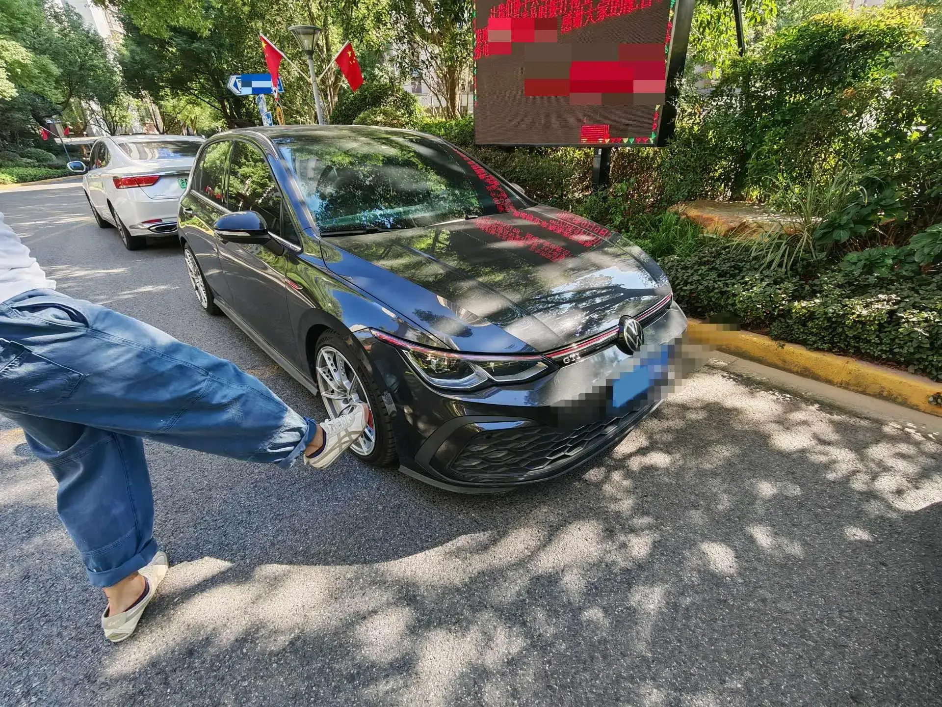 2021 VOLKSWAGEN GOLFGTI thumbnail 3