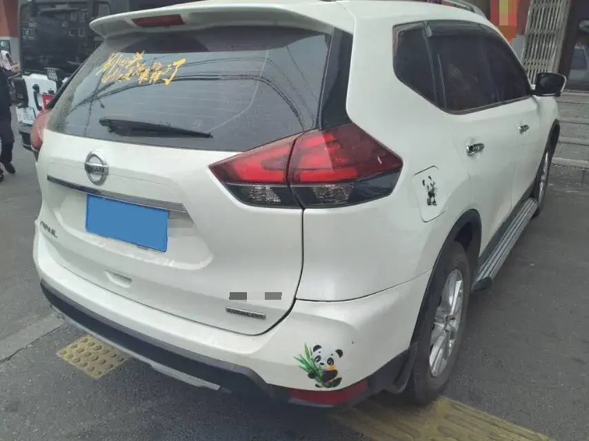 2020 NISSAN X-TRAIL thumbnail 2