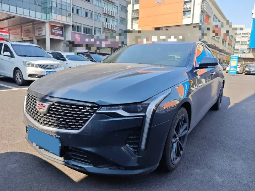 2022 CADILLAC CT4 view 1