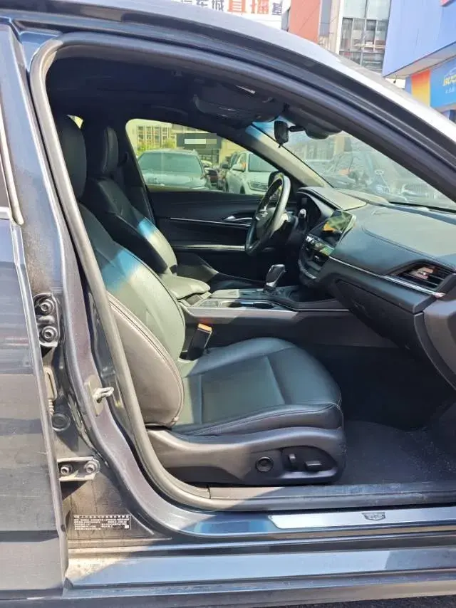 2022 CADILLAC CT4 thumbnail 3