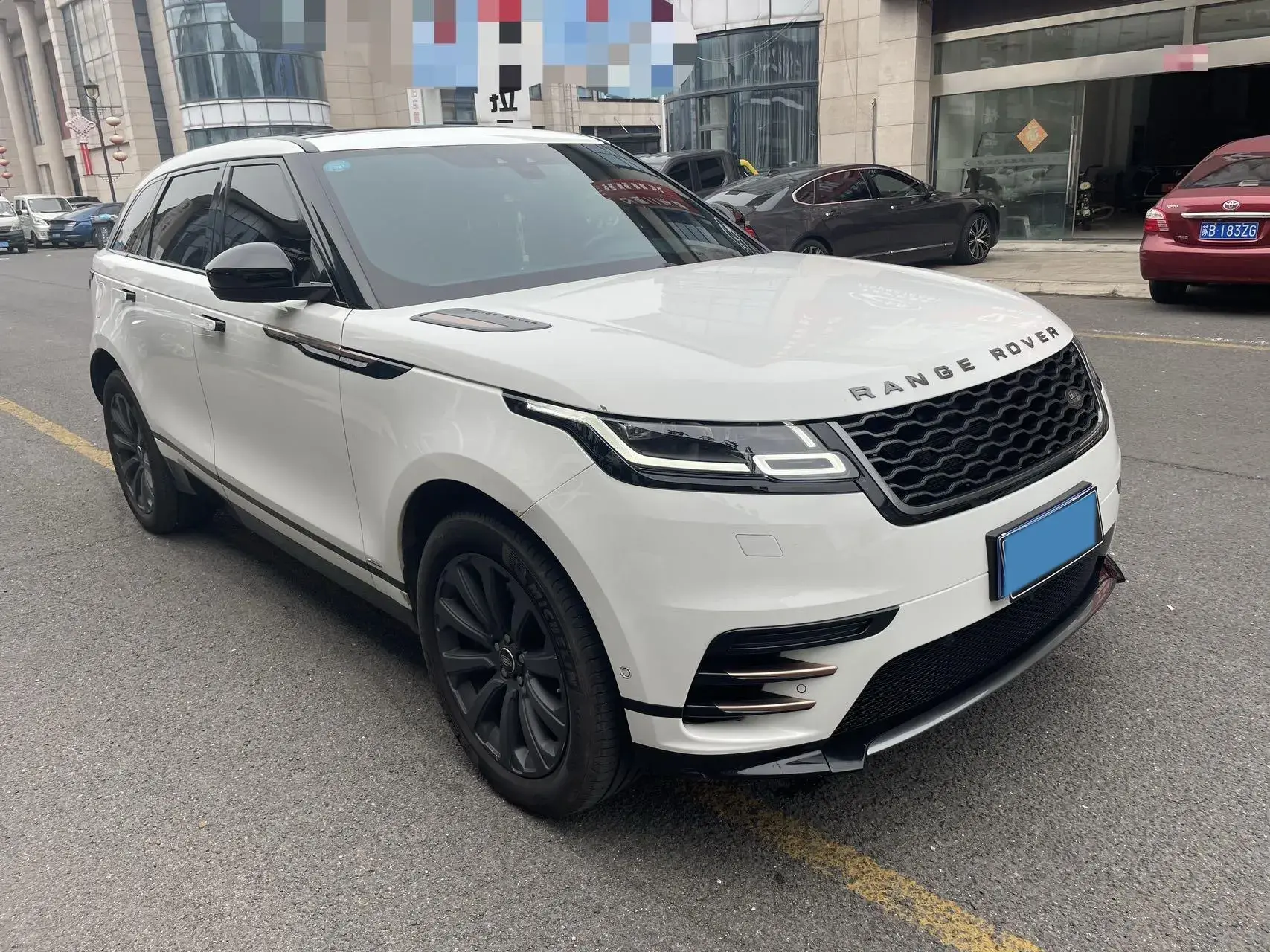 2020 LAND ROVER thumbnail 3