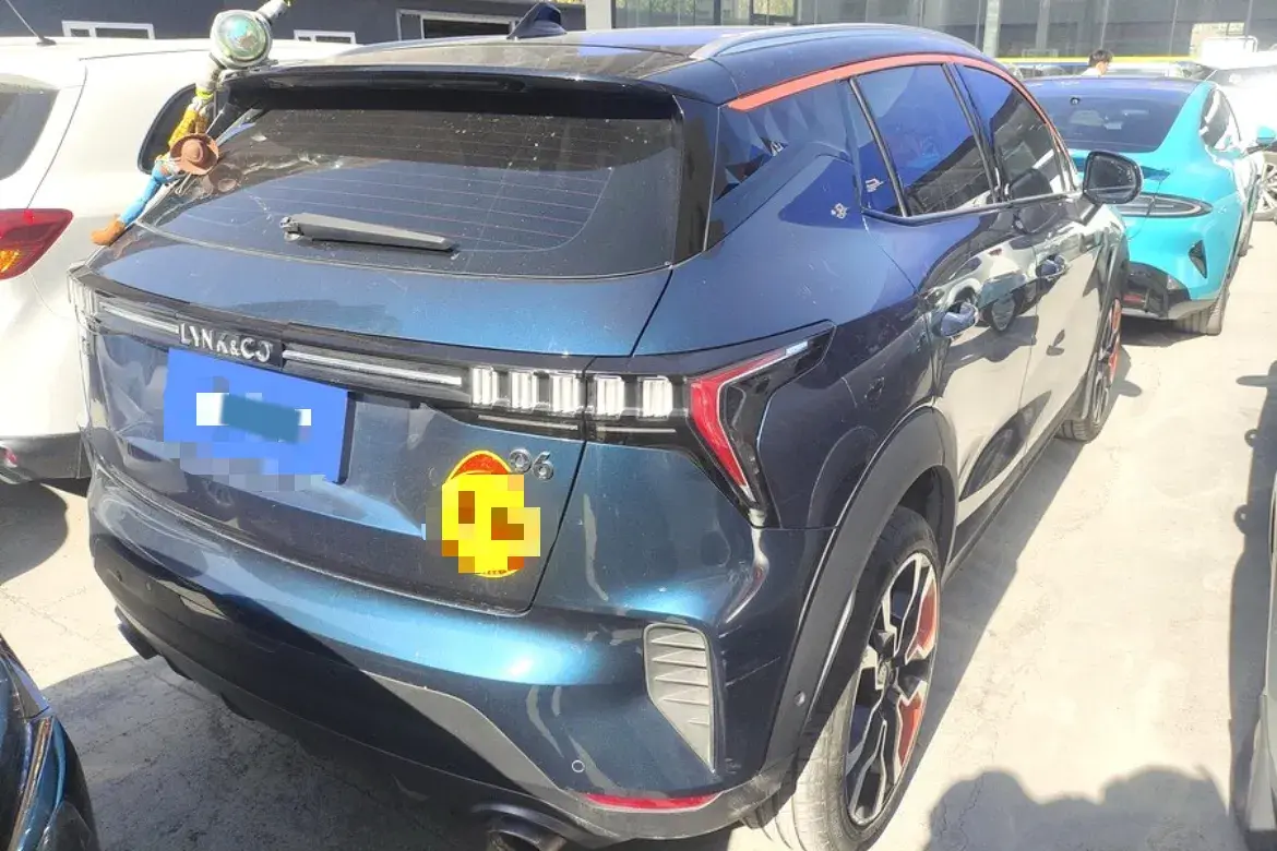 2020 LYNK&CO 06 thumbnail 2