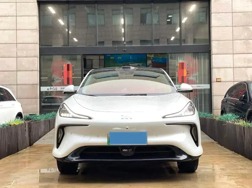 2023 IM LS6 thumbnail 2