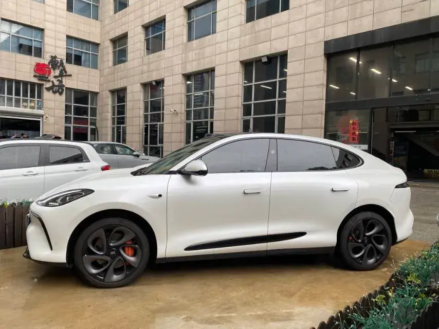 2023 IM LS6 thumbnail 3