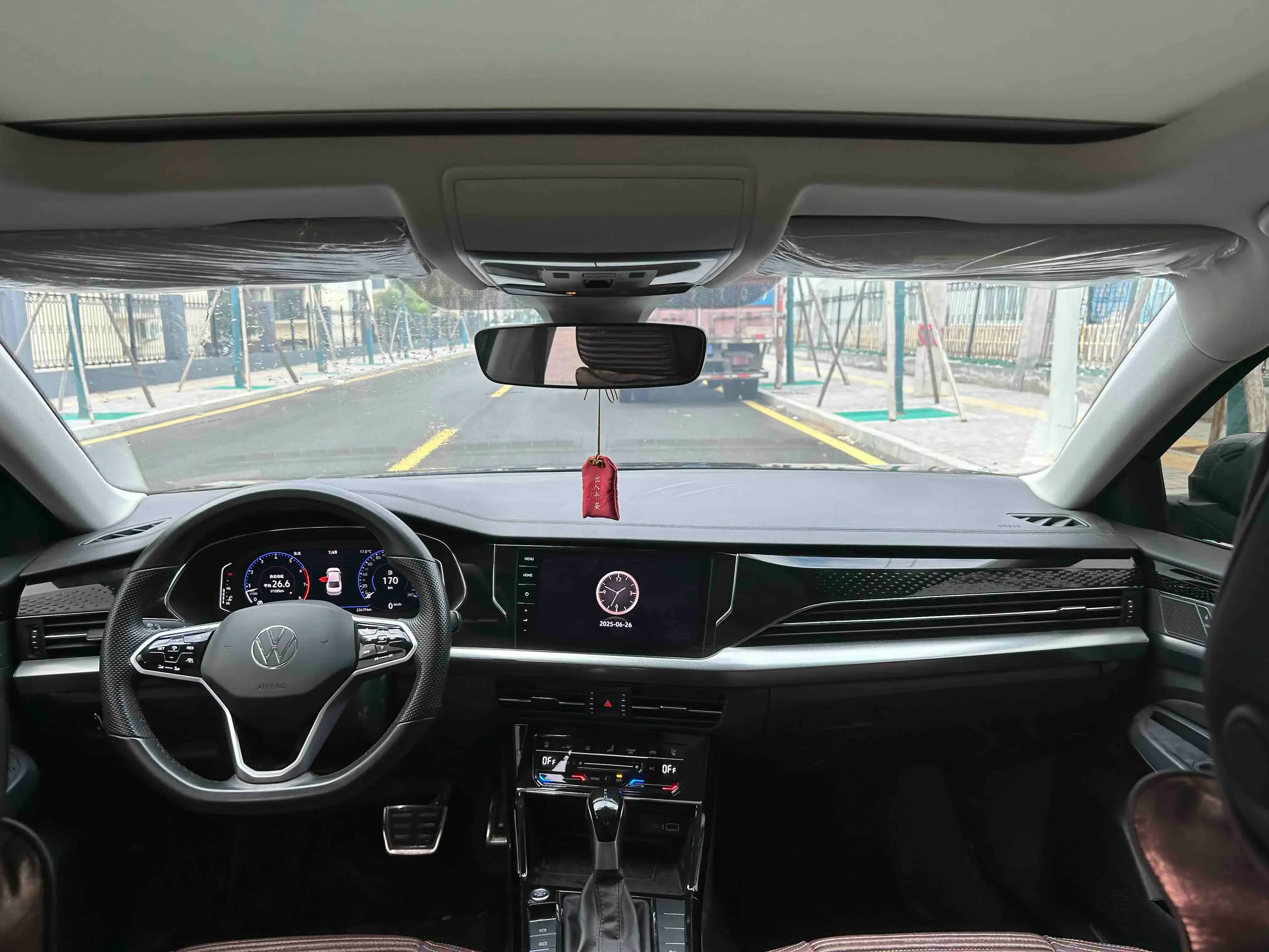 2023 VOLKSWAGEN PASSAT thumbnail 2