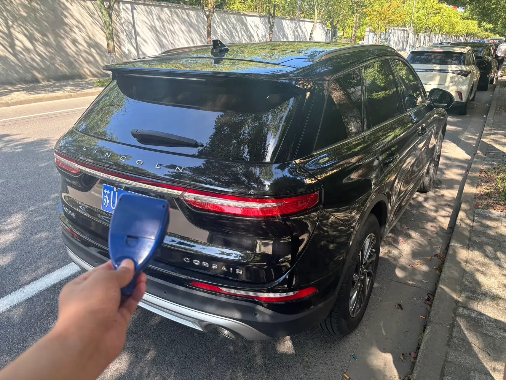 2022 LINCOLN CORSAIR thumbnail 4