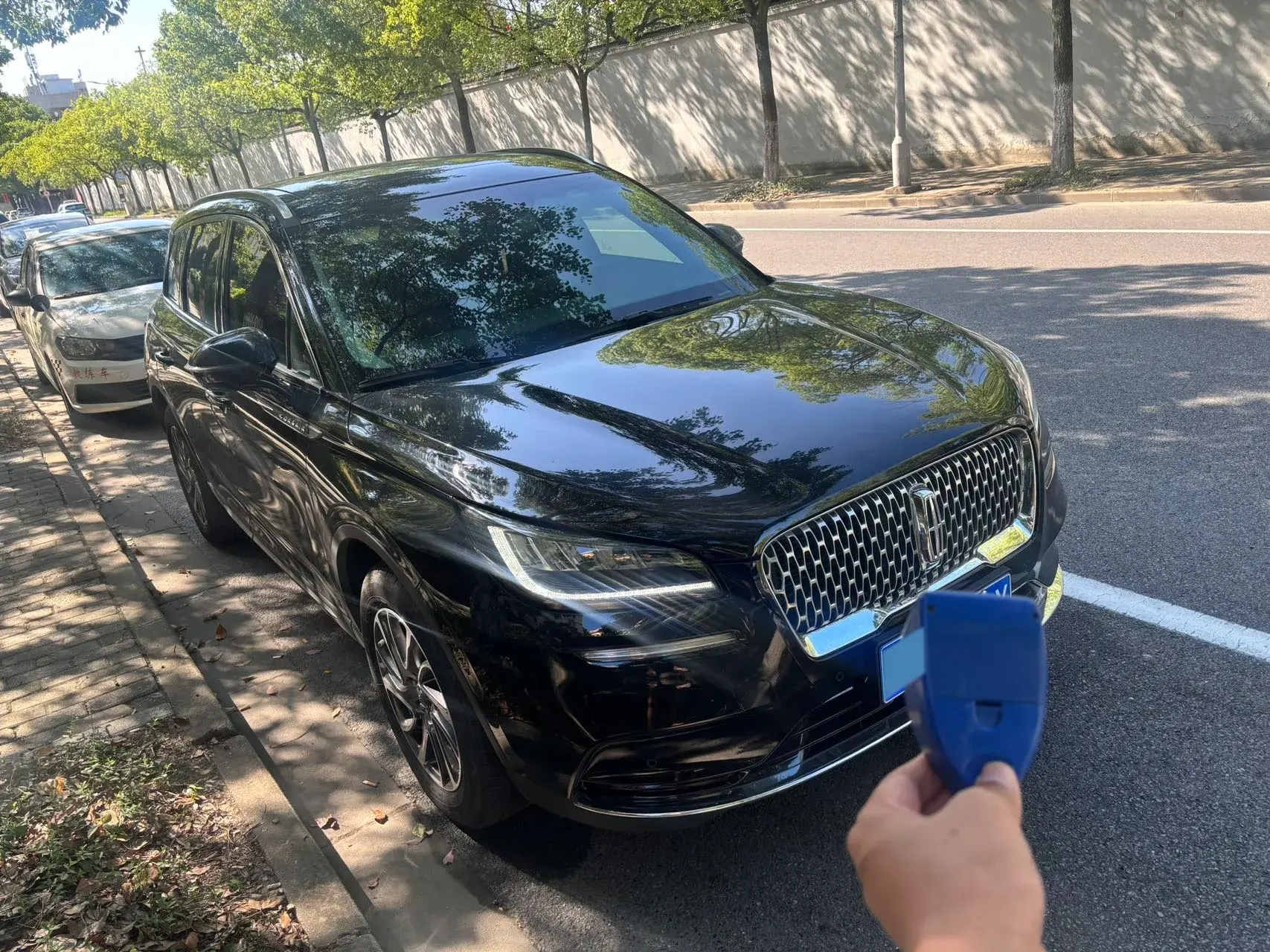 2022 LINCOLN CORSAIR thumbnail 2