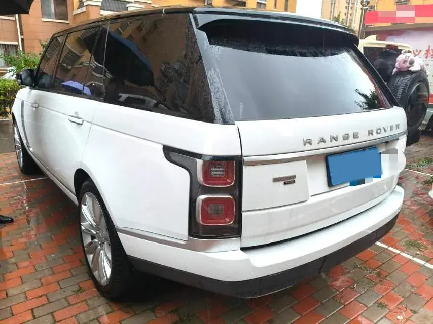 2022 LAND ROVER thumbnail 3