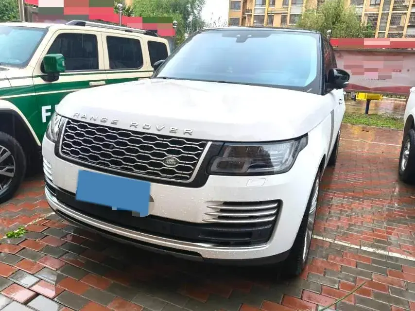 2022 LAND ROVER view 1