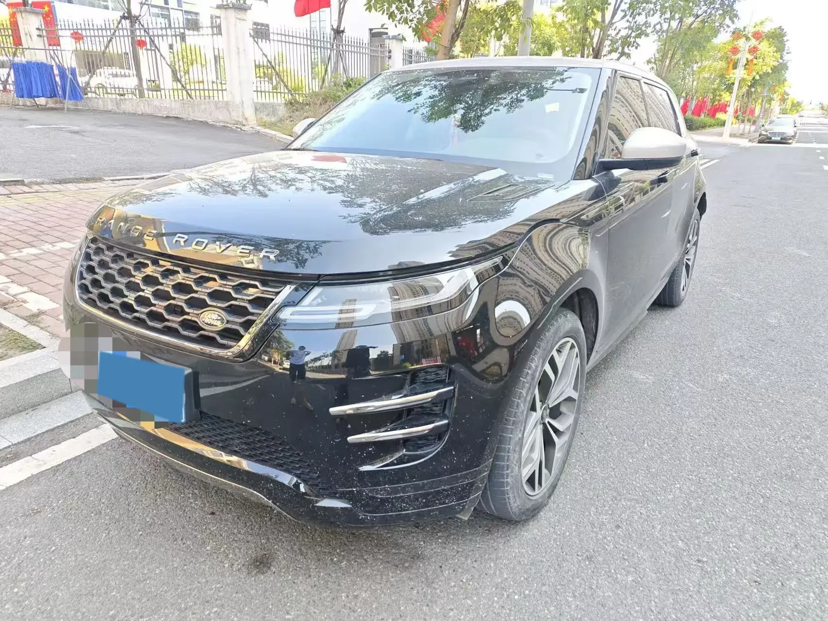 2021 LAND ROVER view 1
