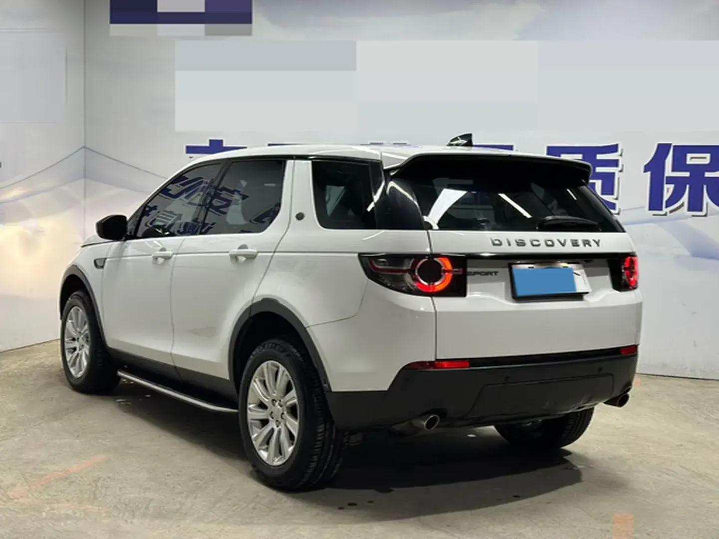 2019 LAND ROVER thumbnail 4
