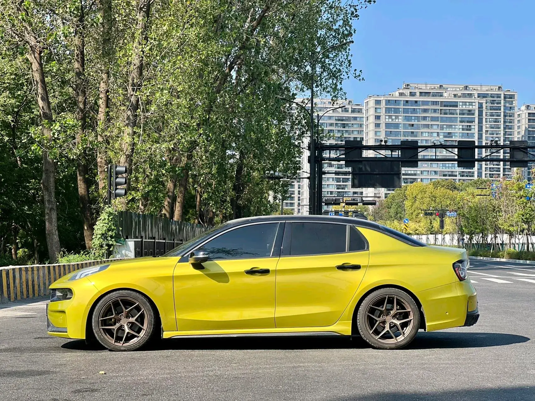 2020 LYNK&CO 03 thumbnail 3