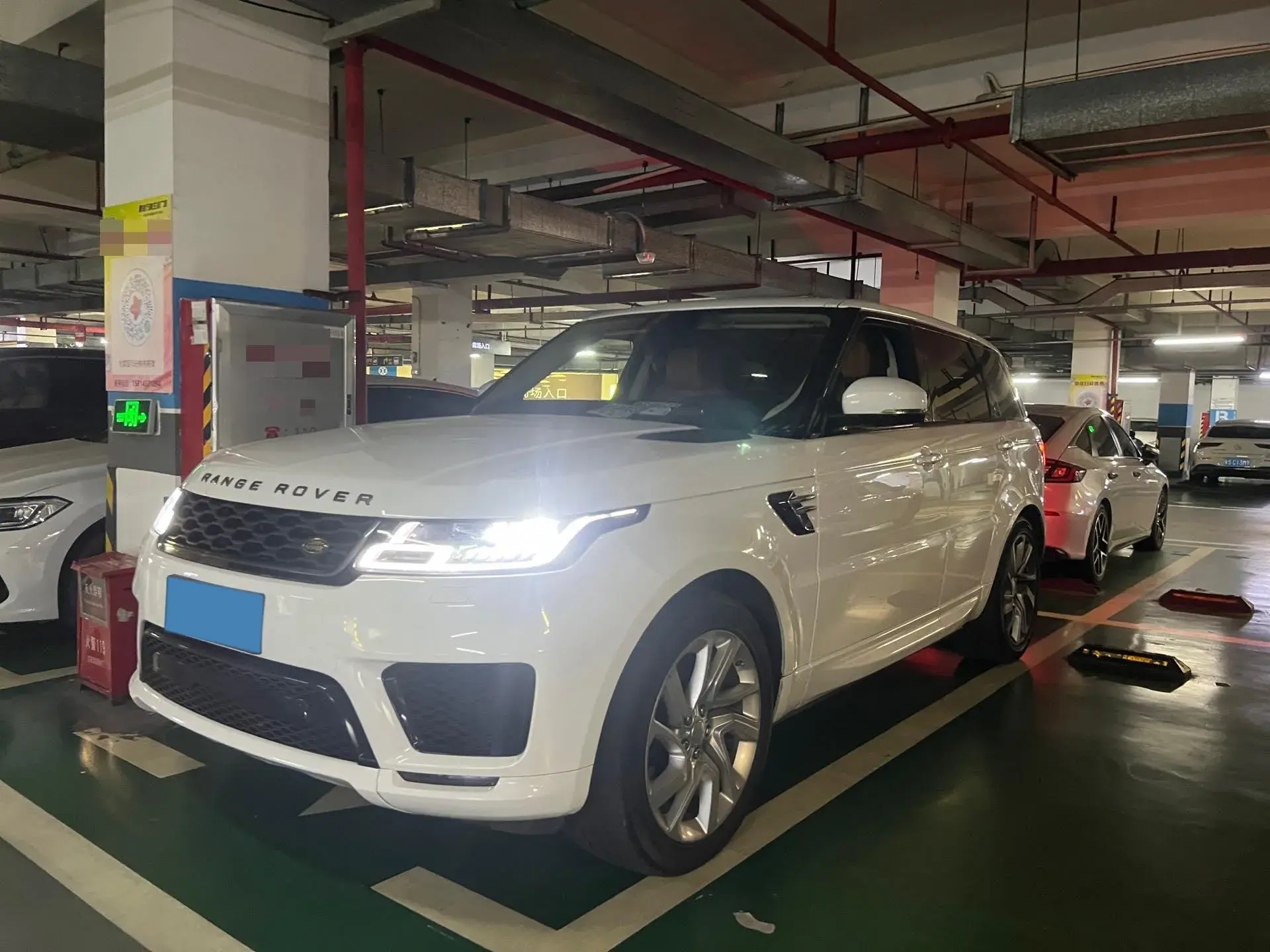 2018 LAND ROVER view 1