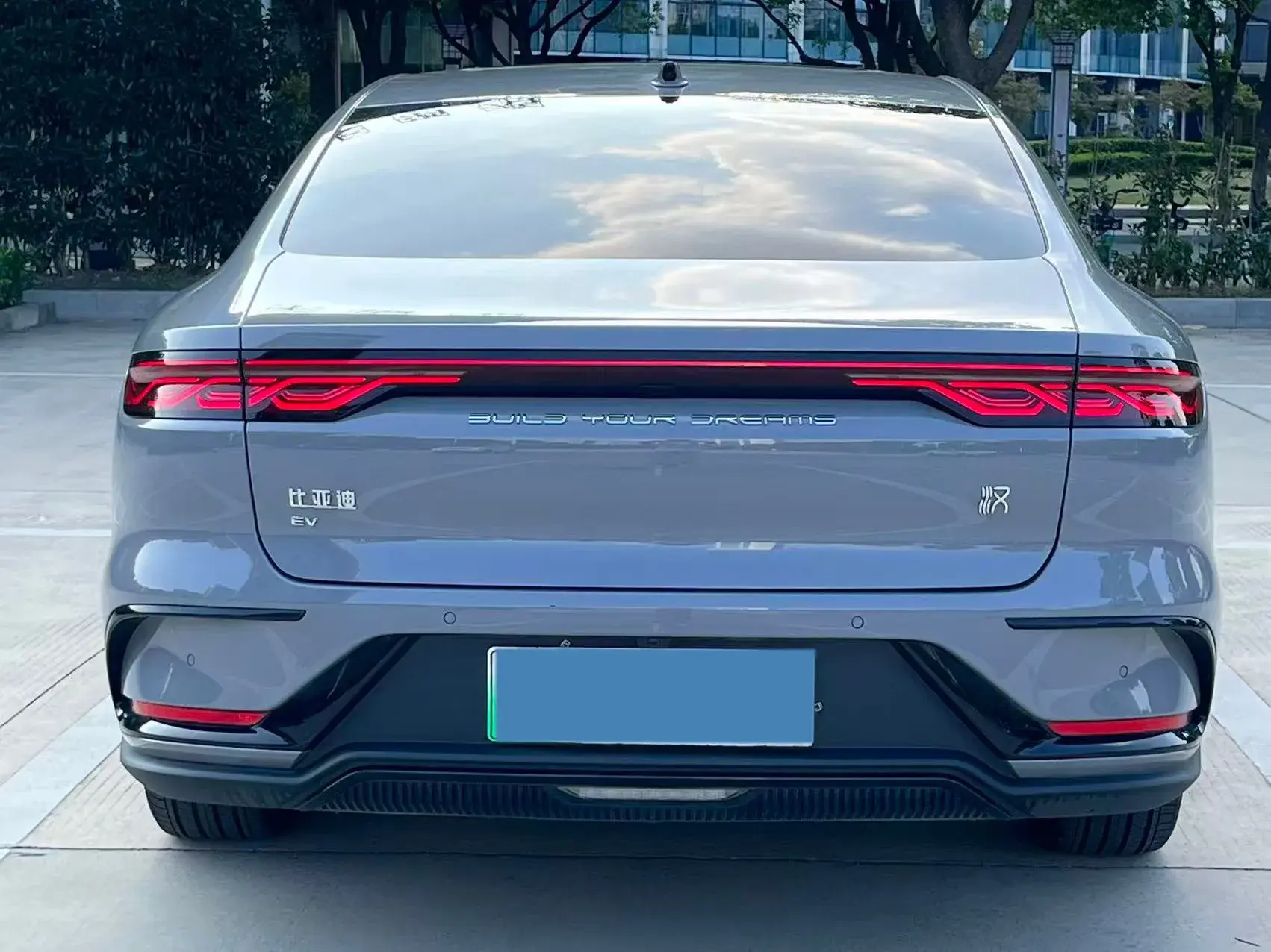 2025 BYD HAN thumbnail 4