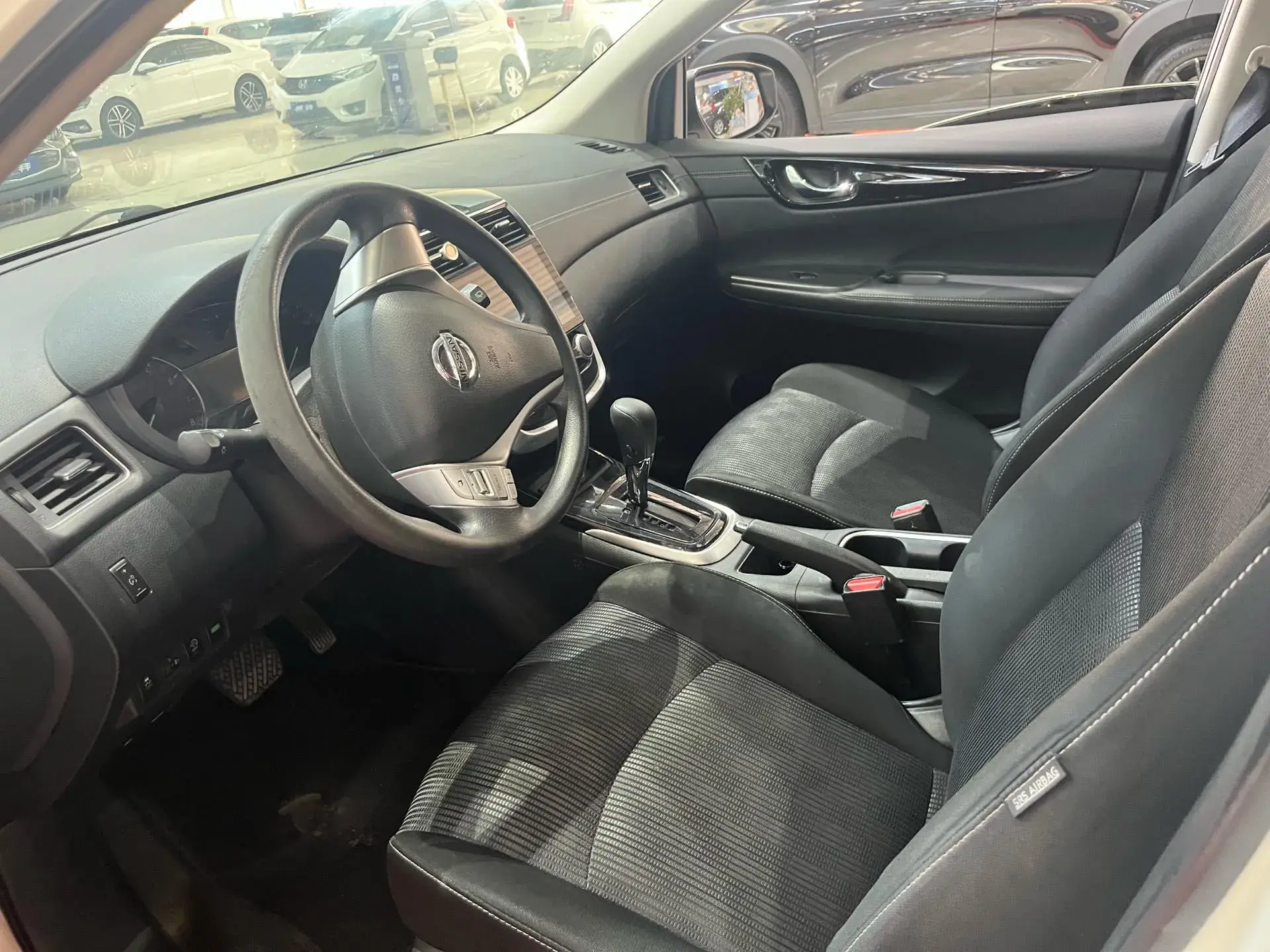 2021 NISSAN TIIDA thumbnail 3