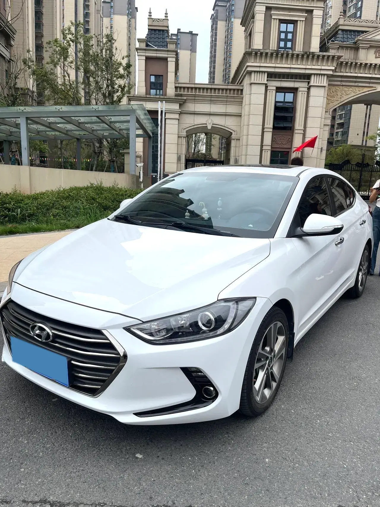 2016 HYUNDAI ELANTRA view 1