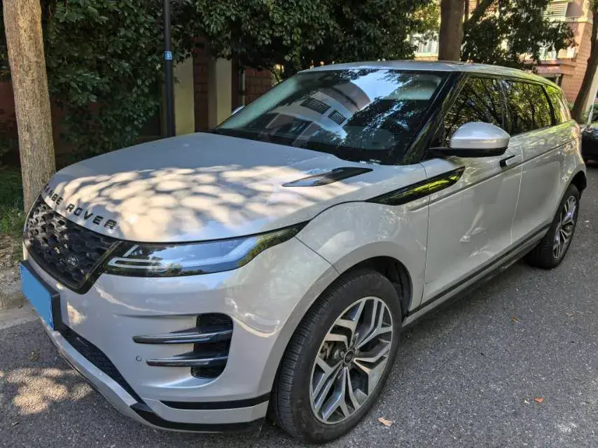 2022 LAND ROVER view 1