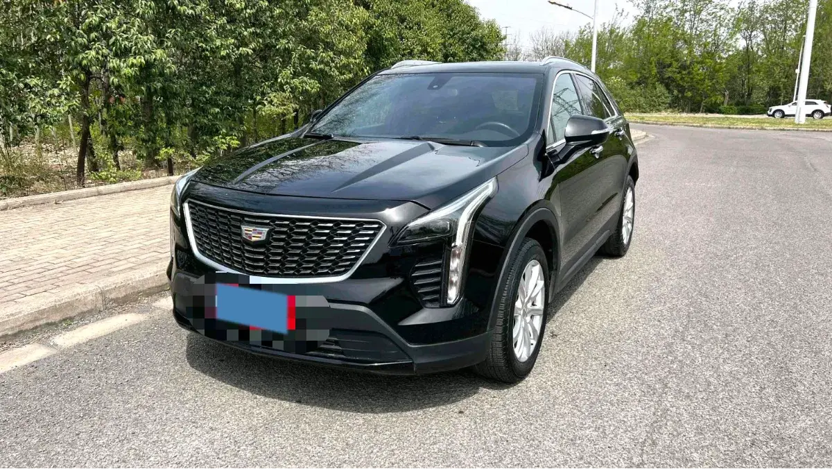 2021 CADILLAC XT4 view 1