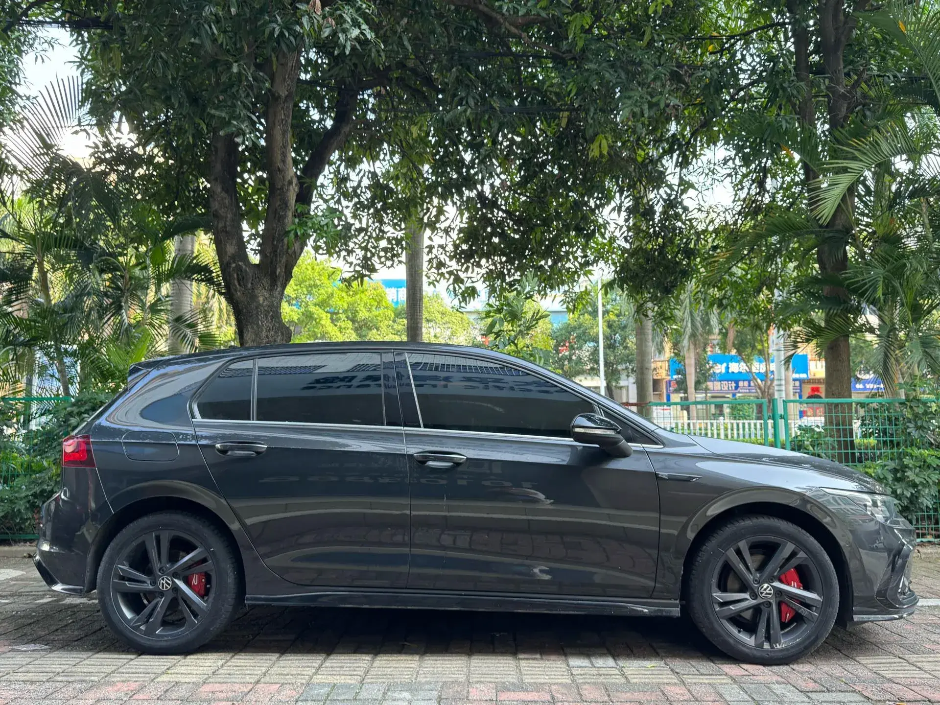 2021 VOLKSWAGEN GOLF thumbnail 3