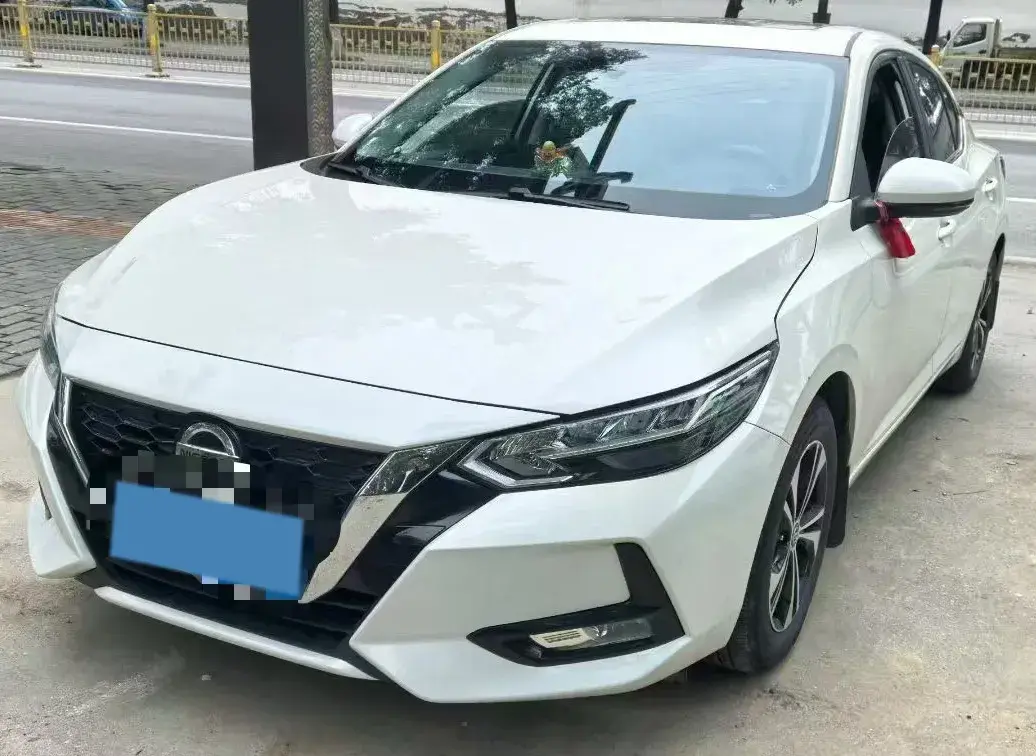 2022 NISSAN SYLPHY view 1