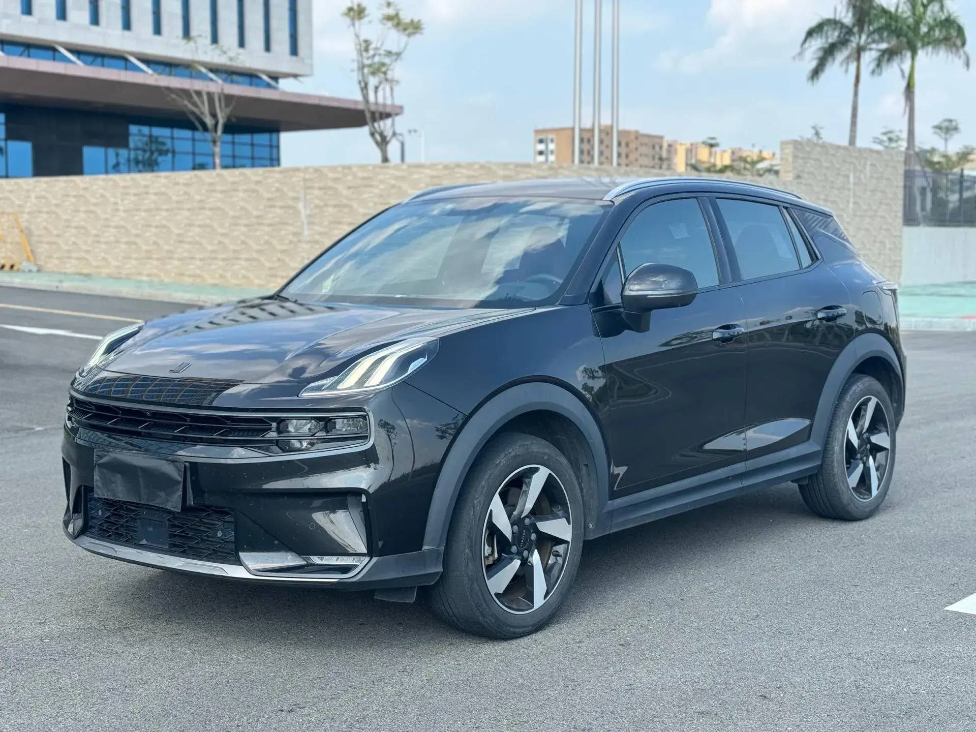2020 LYNK&CO 06 view 1
