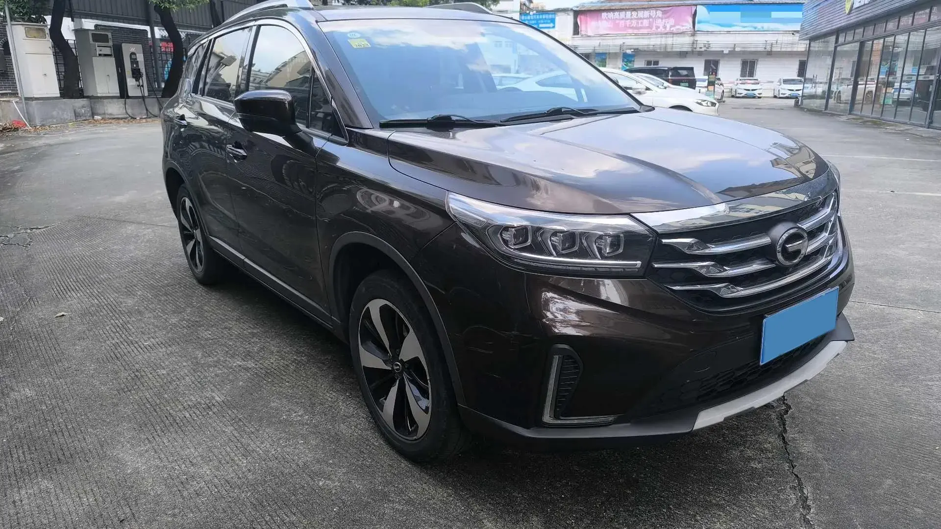 2019 GAC TRUMPCHI thumbnail 3