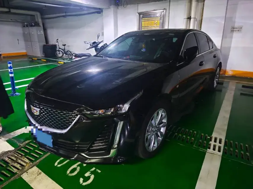 2021 CADILLAC CT5 view 1