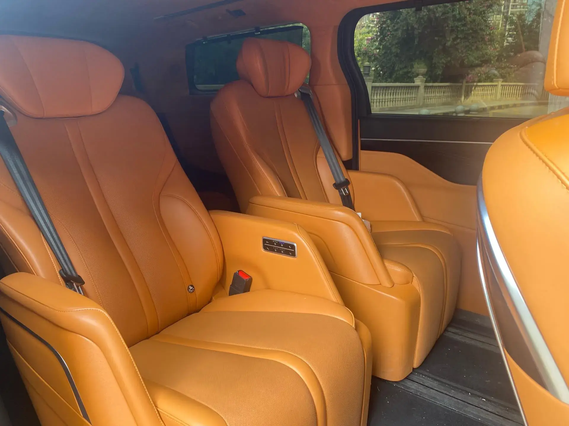 2024 VOYAH ZHUIGUANG thumbnail 4