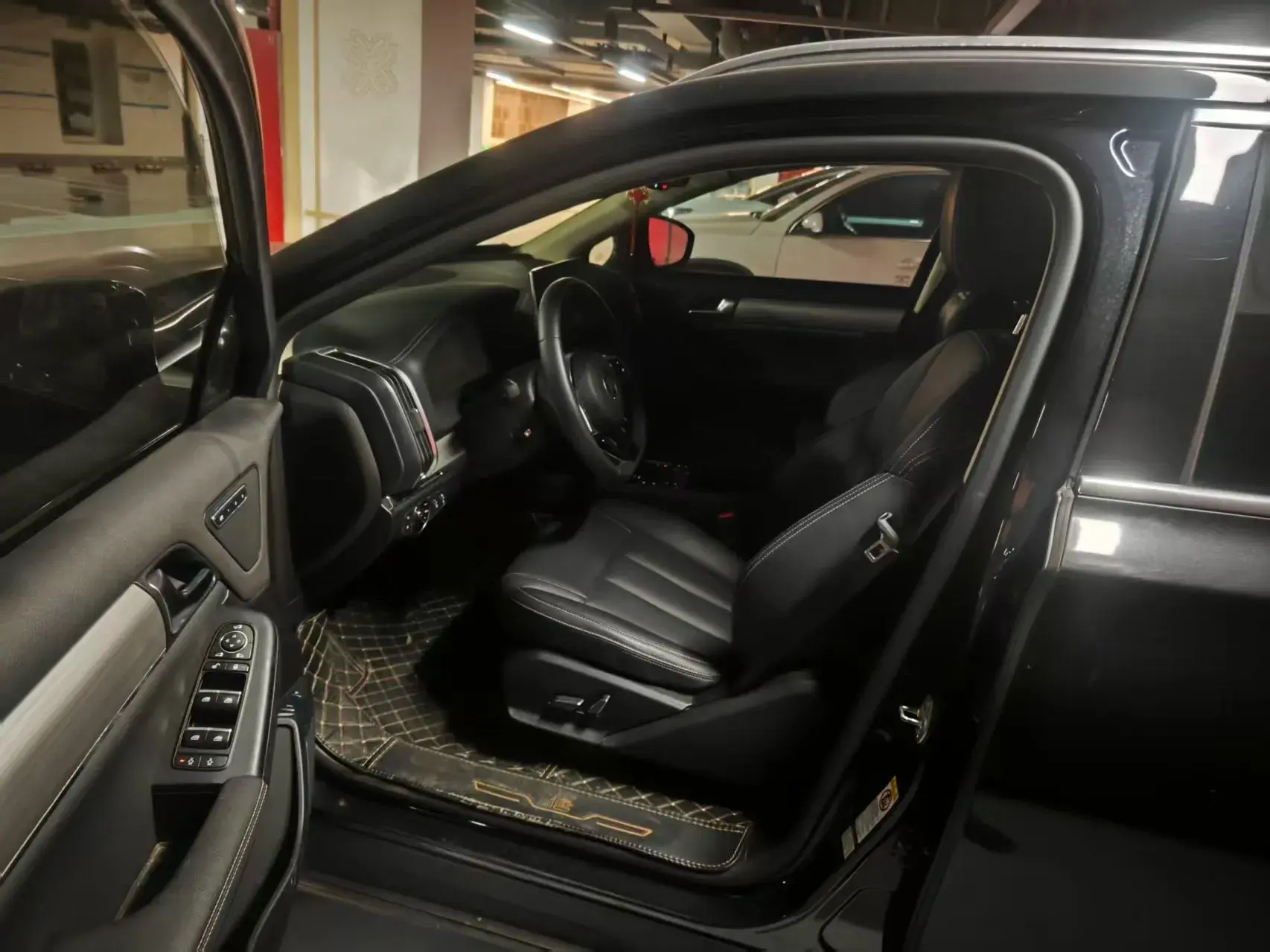 2018 BYD TANG thumbnail 4