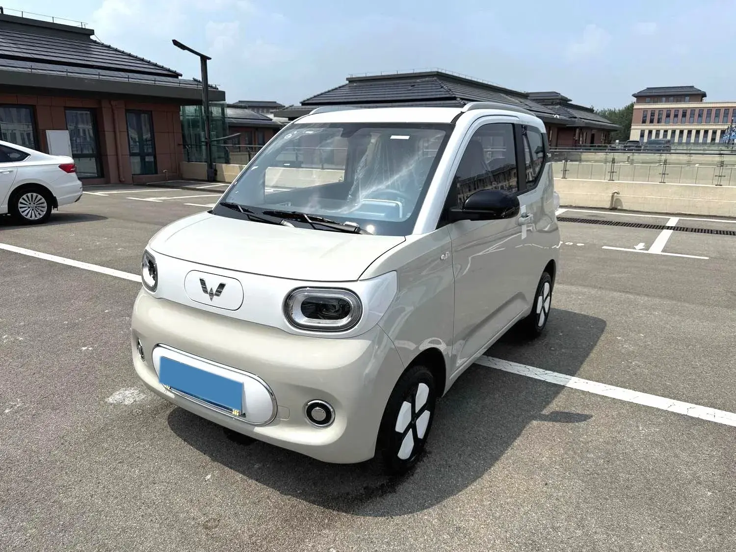 2024 WULING HONGGUANG view 1