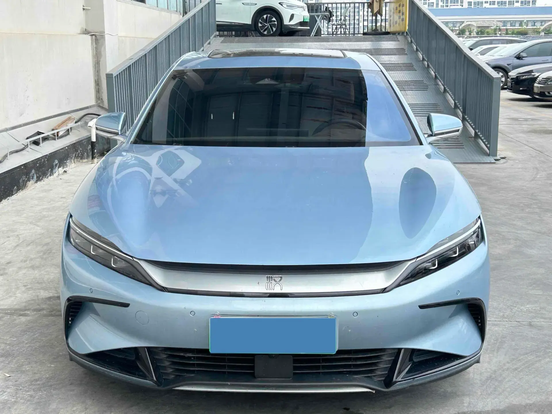 2023 BYD HAN thumbnail 2