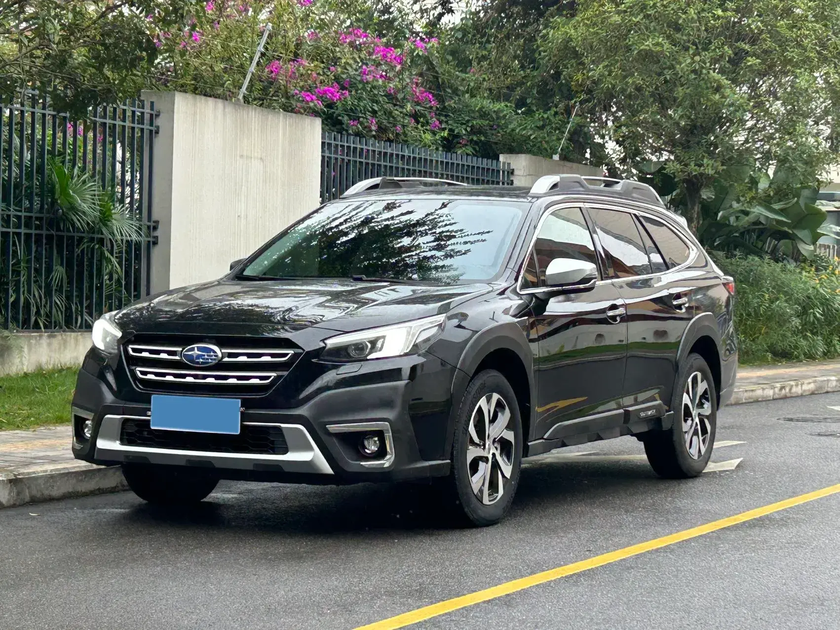 2021 SUBARU OUTBACK view 1