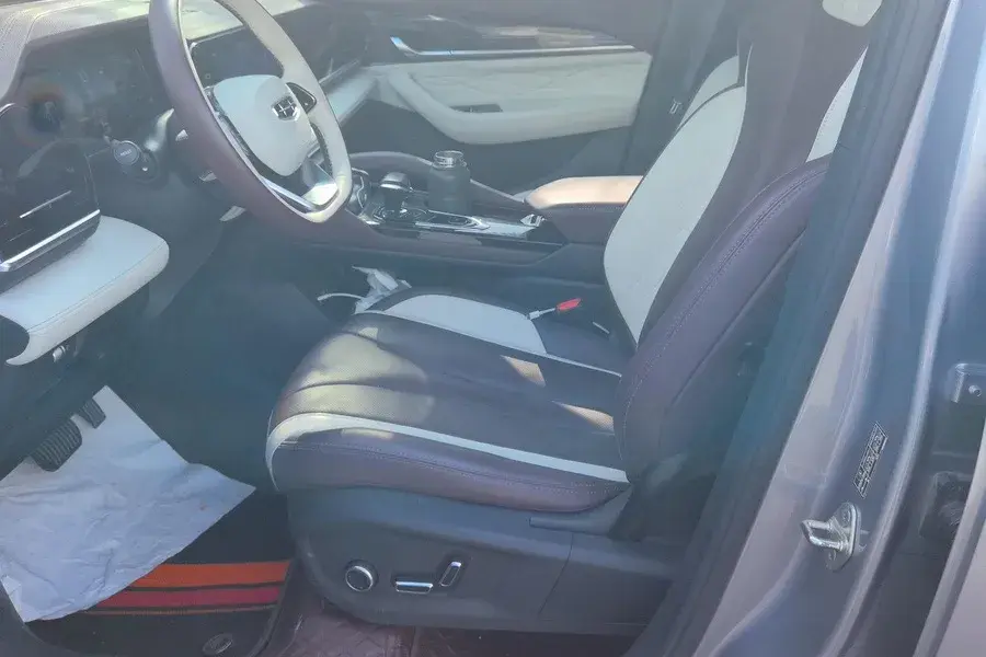 2021 GEELY MONJARO thumbnail 4