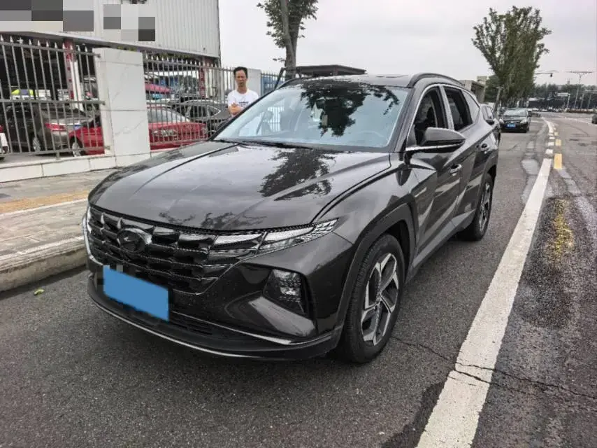 2021 HYUNDAI TUCSON view 1
