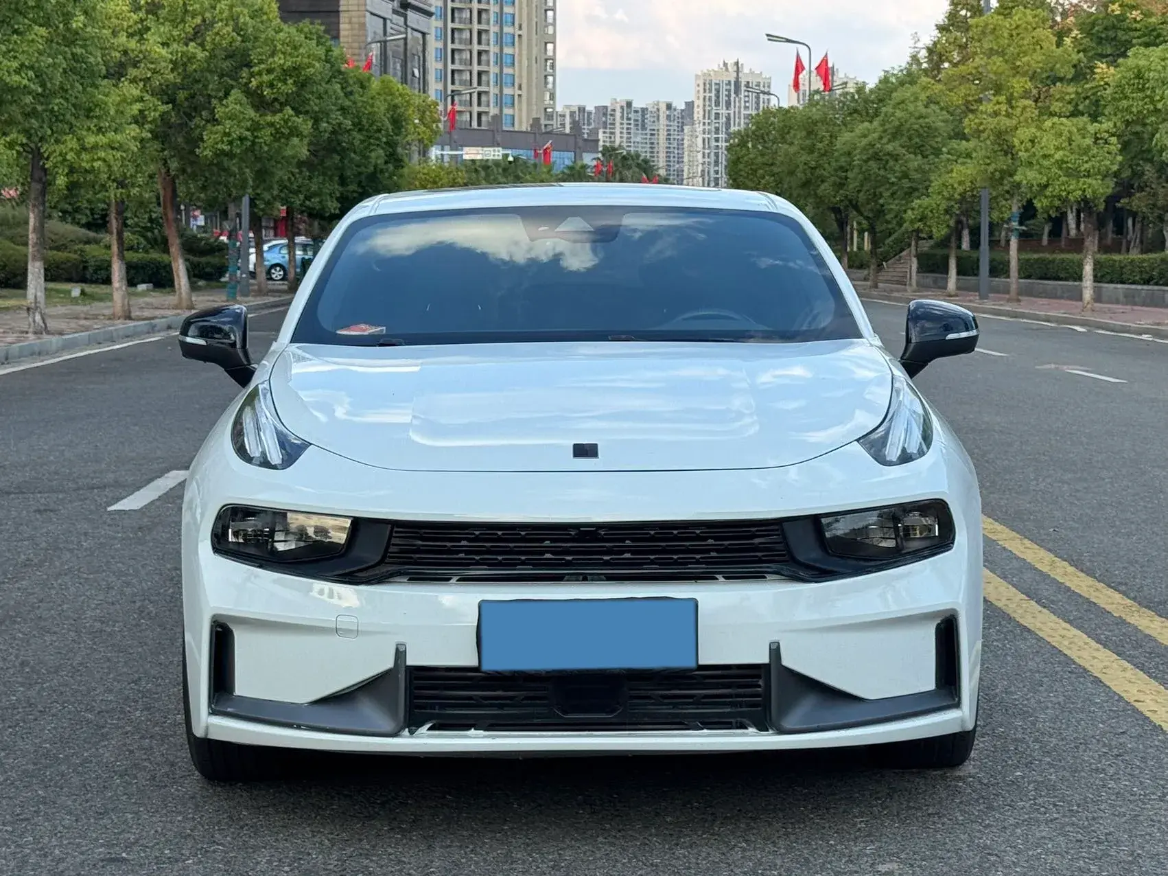 2018 LYNK&CO 03 thumbnail 2