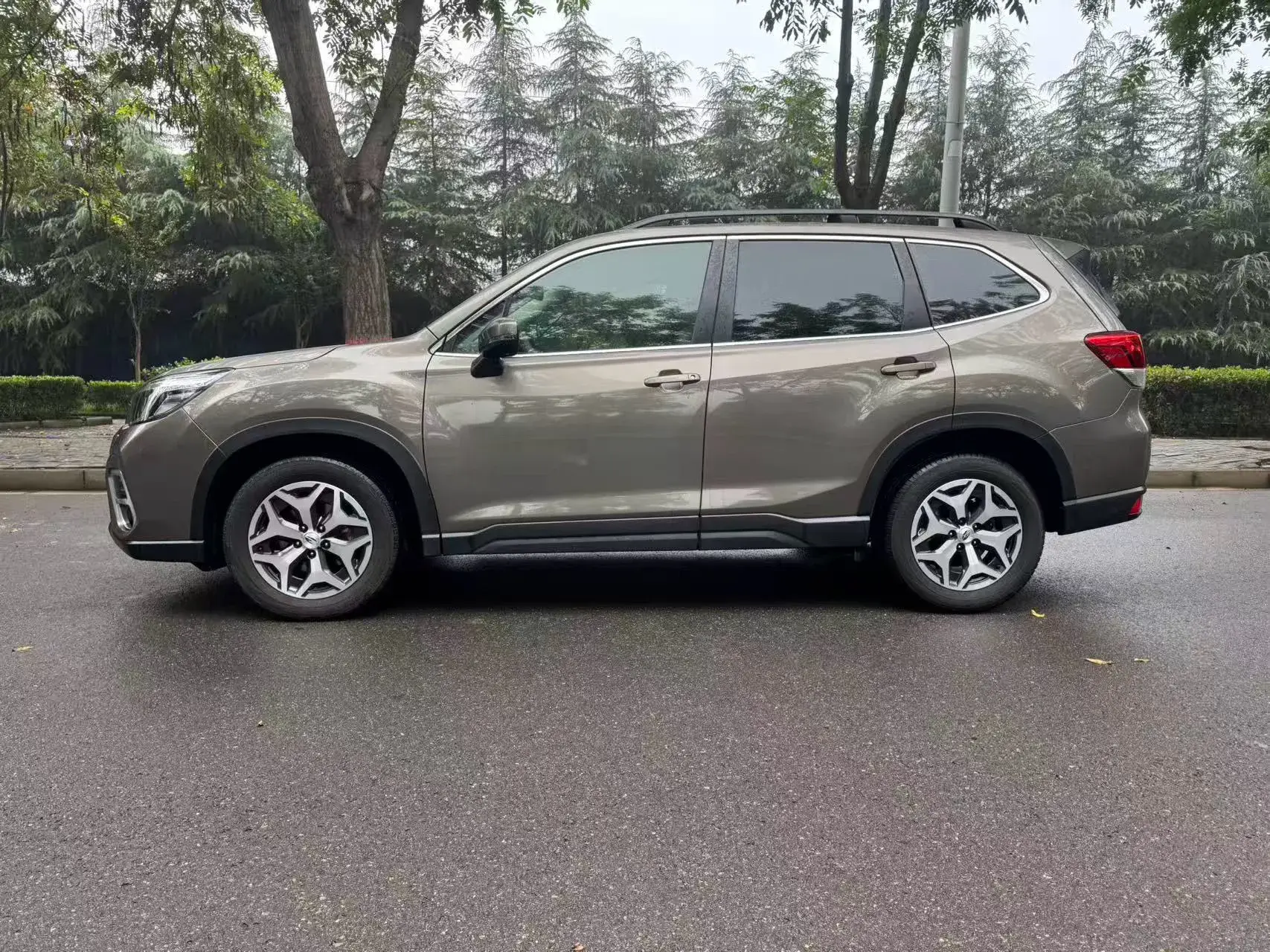 2021 SUBARU FORESTER thumbnail 3