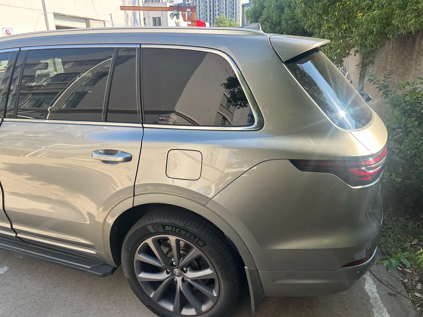 2020 LI ONE thumbnail 4