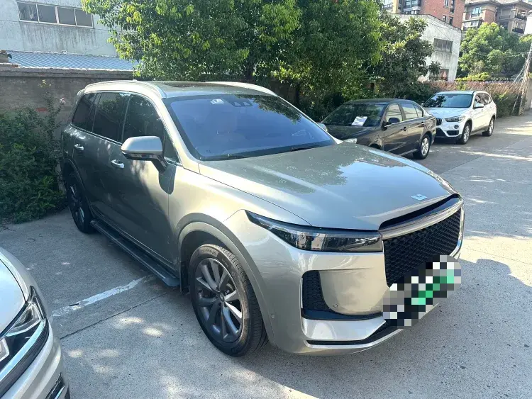 2020 LI ONE thumbnail 2